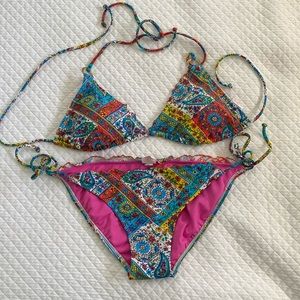 Xhilaration colorful triangle bikini size medium